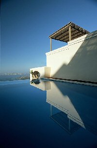 Fil Franck Tours - Hotels in Santorini - ICONS HOTEL