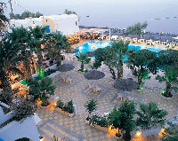 Fil Franck Tours - Hotels in Santorini - KAMARI BEACH